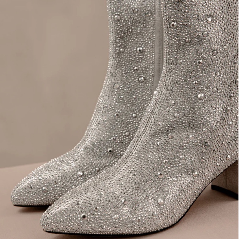 HEIRLOOM Bridal Boots Size 9 - Picture 6 of 10